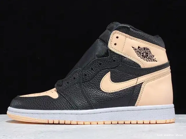LUCY Tint 1 Retro High 555088-081 Black Jordan Crimson Air 0512
